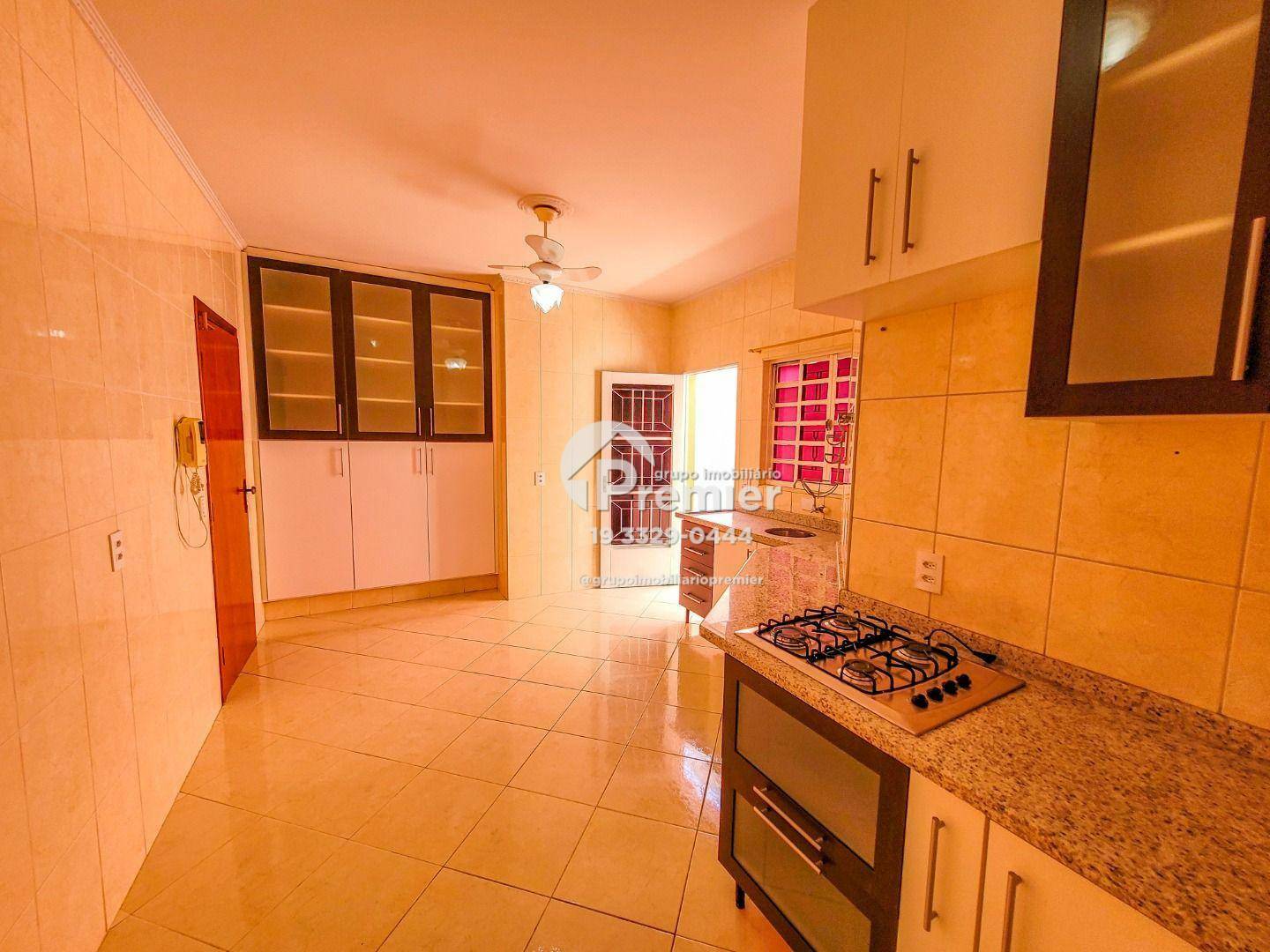 Casa para alugar com 3 quartos, 160m² - Foto 10