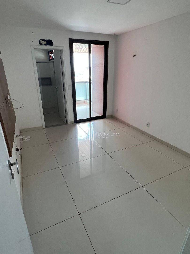 Apartamento à venda com 3 quartos, 216m² - Foto 19