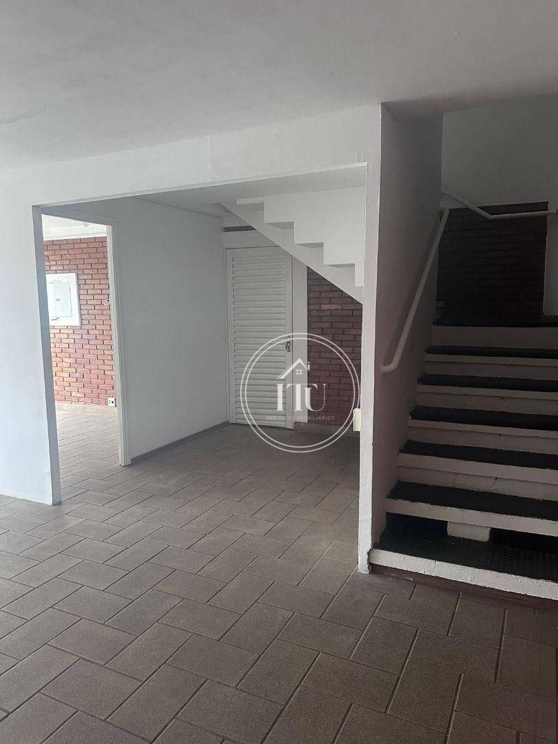Casa para alugar com 6 quartos, 224m² - Foto 43