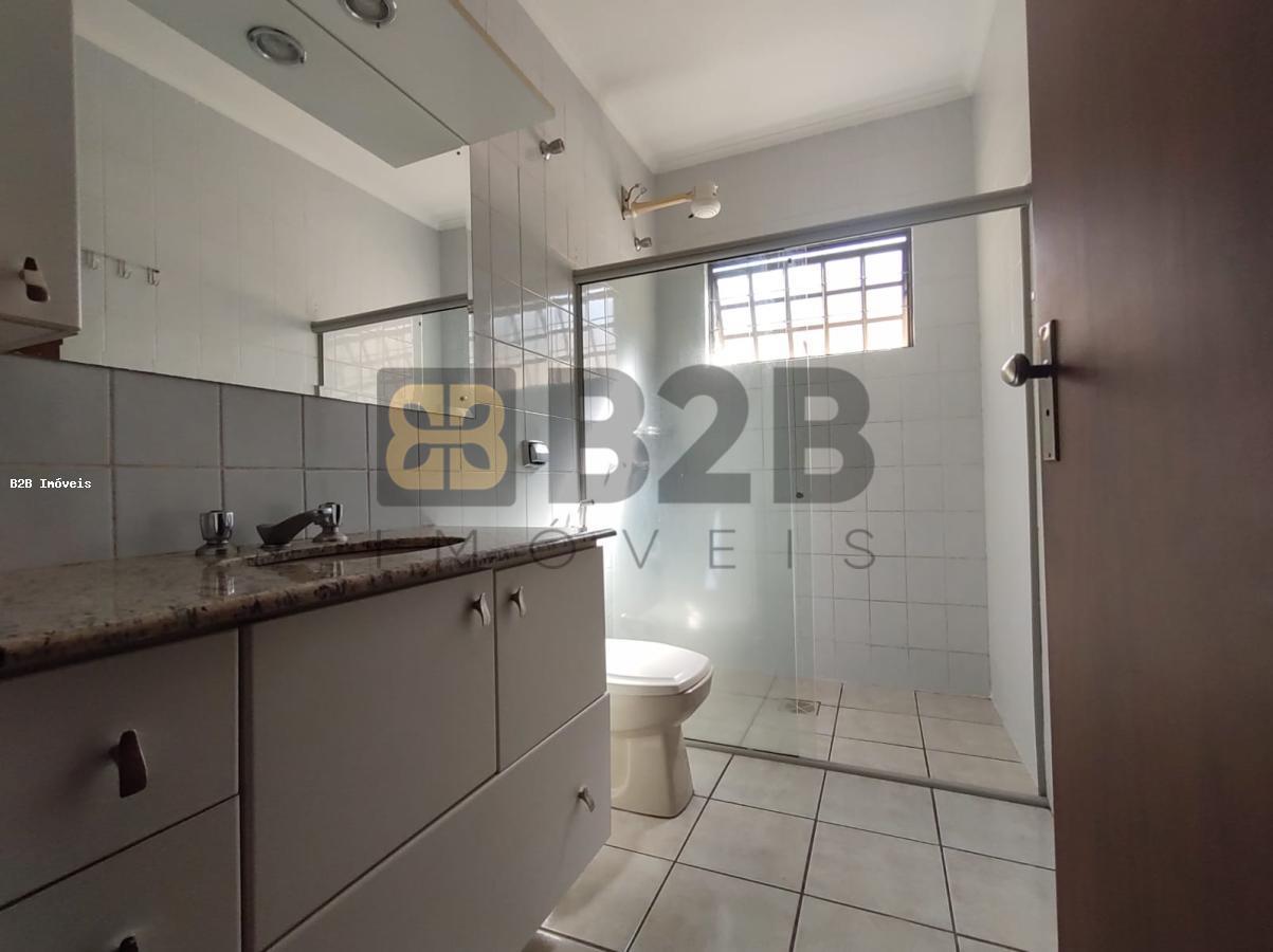 Casa à venda com 3 quartos, 200m² - Foto 10