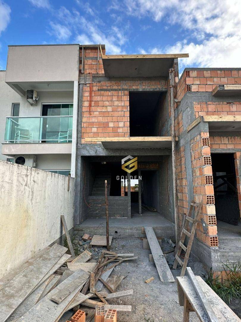 Sobrado à venda com 2 quartos, 76m² - Foto 1