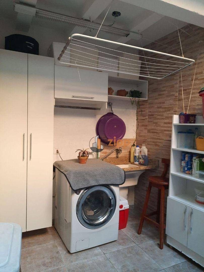 Sobrado à venda com 2 quartos, 140m² - Foto 32