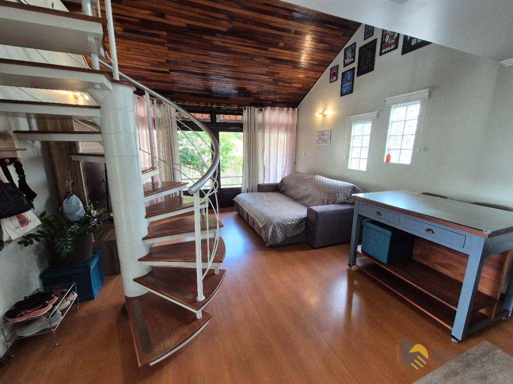 Casa, 3 quartos, 206 m² - Foto 4