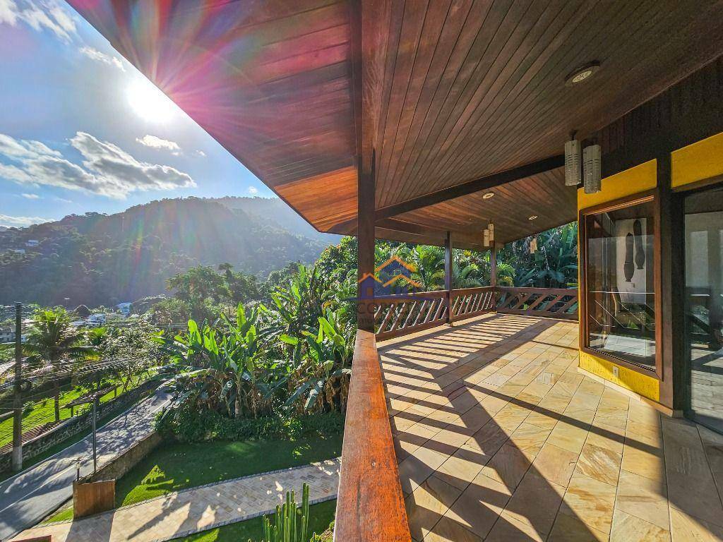 Casa de Condomínio à venda com 8 quartos, 600m² - Foto 17