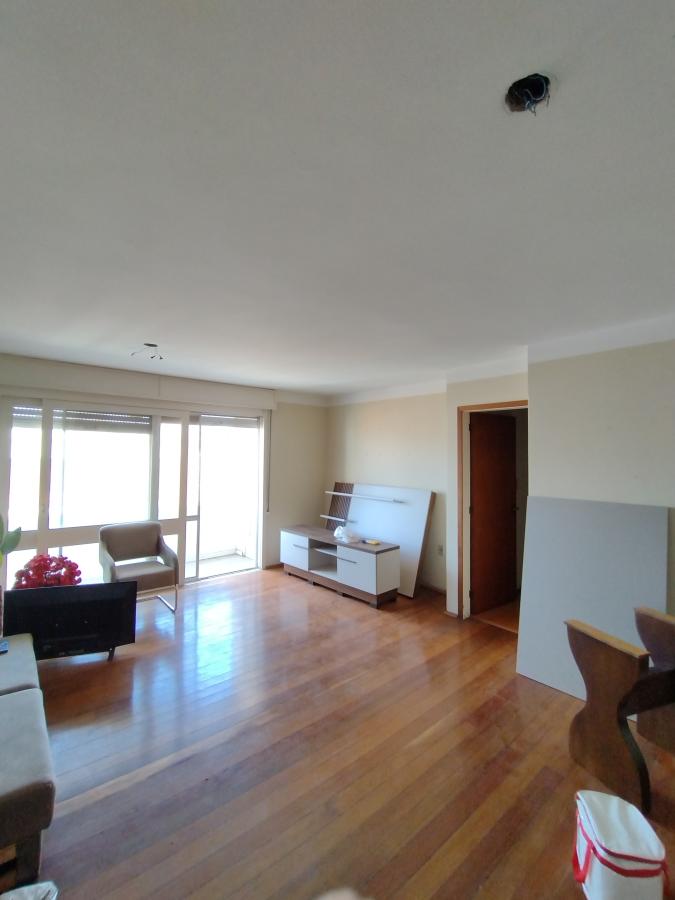 Apartamento à venda com 3 quartos, 121m² - Foto 3