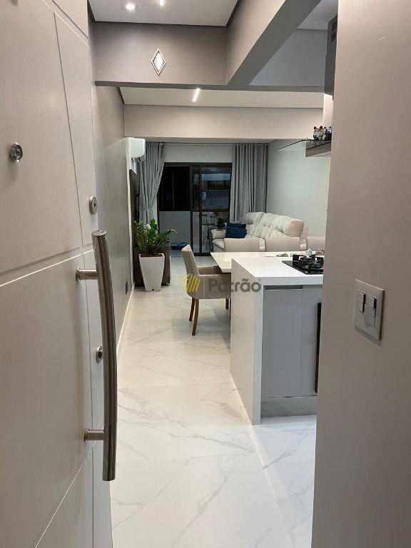 Apartamento à venda com 3 quartos, 107m² - Foto 19