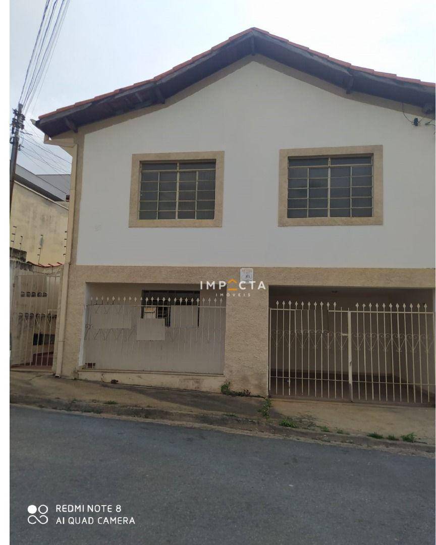 Casa à venda com 2 quartos, 108m² - Foto 1