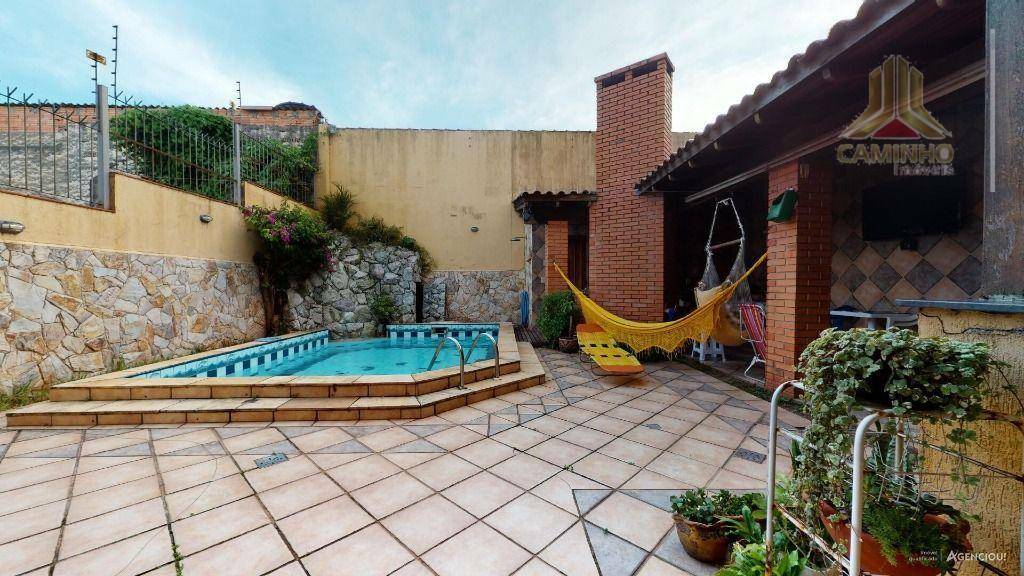 Casa à venda com 4 quartos, 420m² - Foto 8