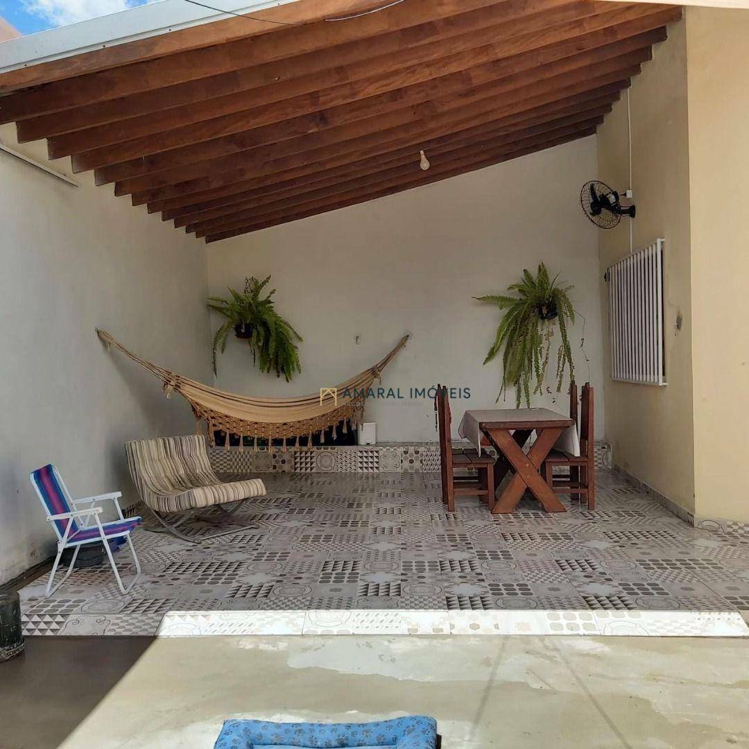 Casa para alugar com 2 quartos, 107m² - Foto 10