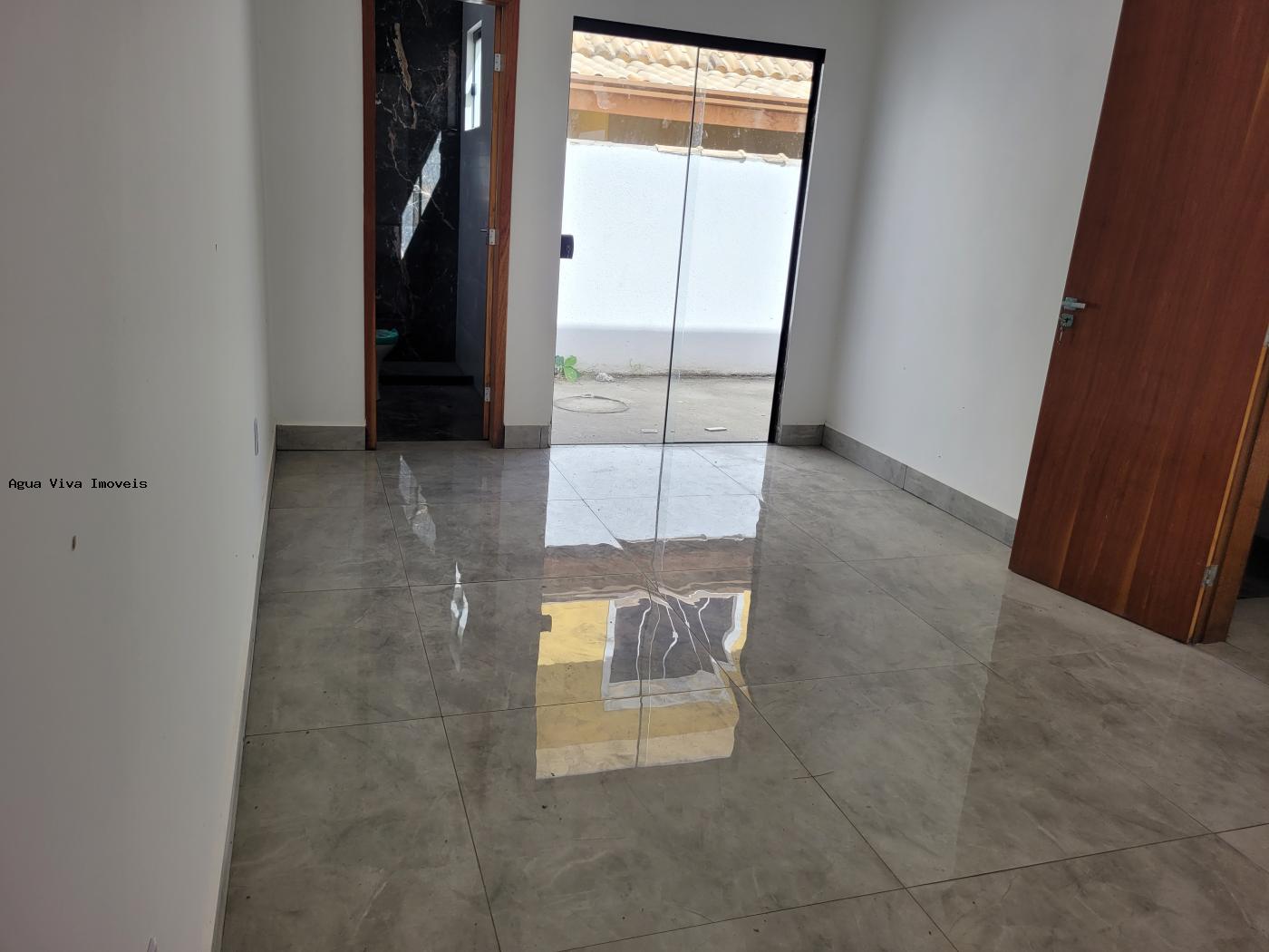 Casa à venda com 3 quartos, 200m² - Foto 11