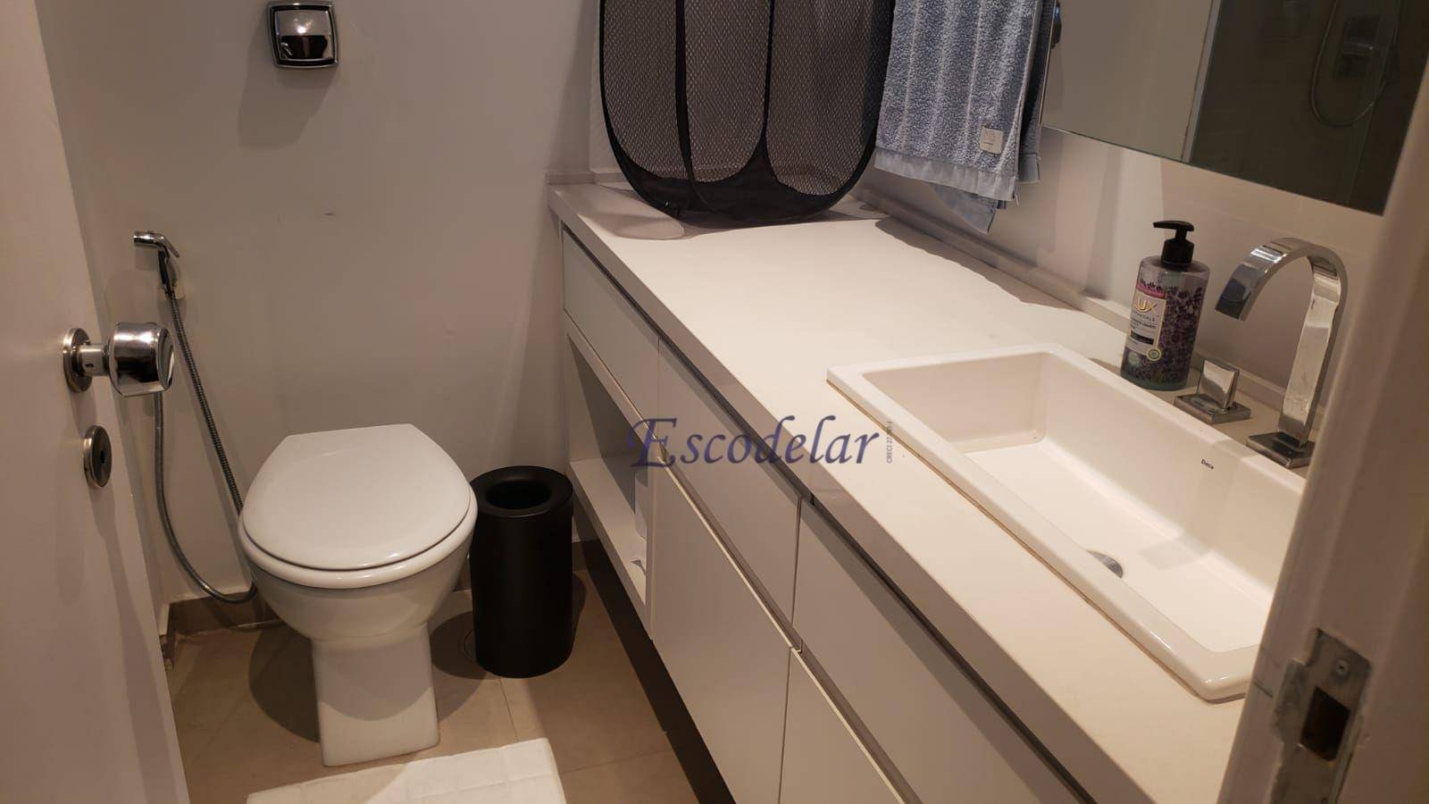 Apartamento para alugar com 4 quartos, 210m² - Foto 26