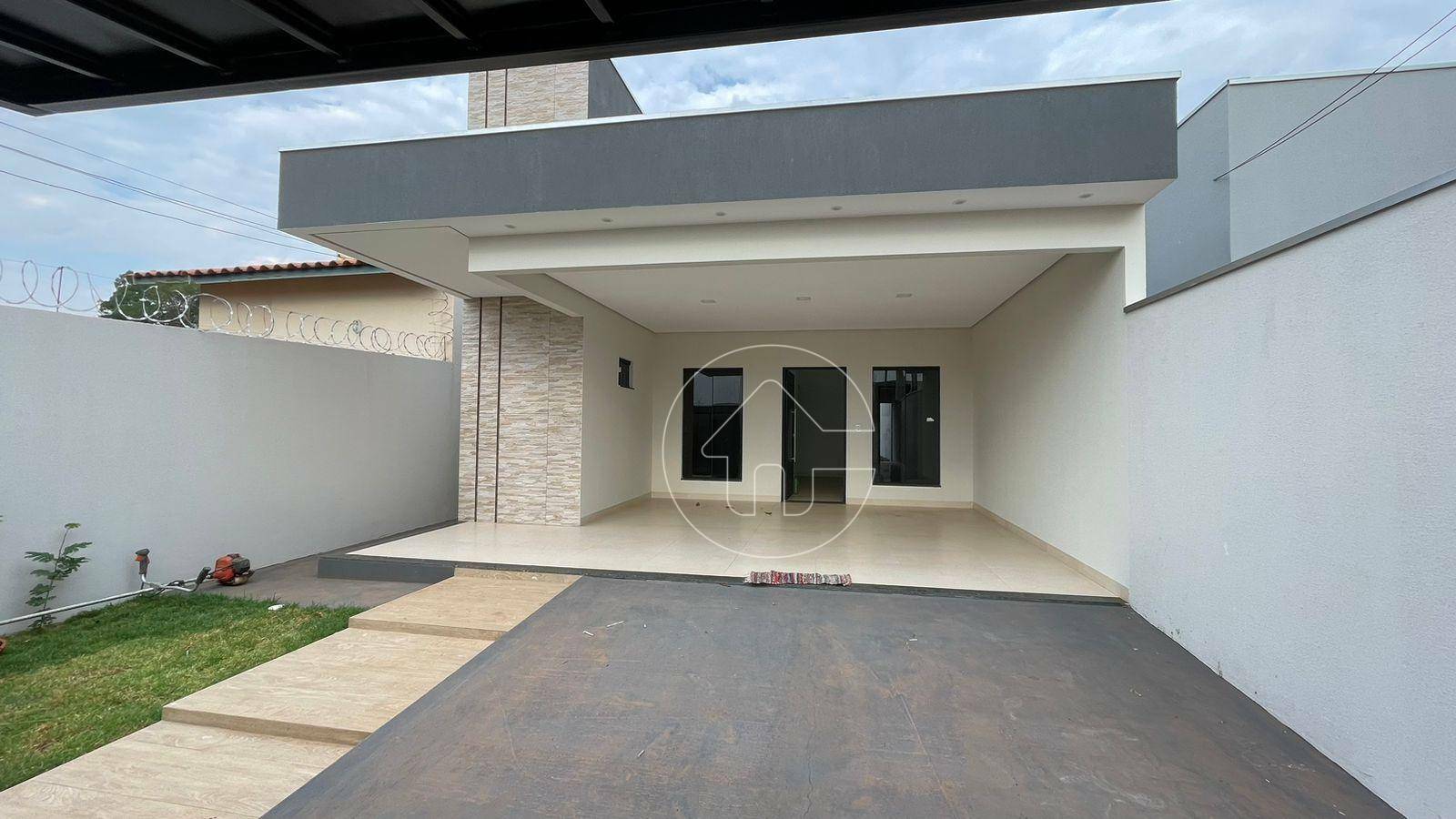 Casa à venda com 3 quartos, 118m² - Foto 2