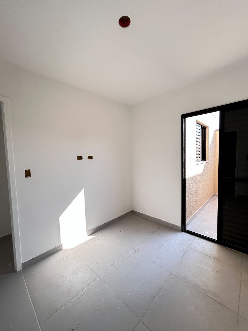 Apartamento à venda com 2 quartos, 40m² - Foto 10