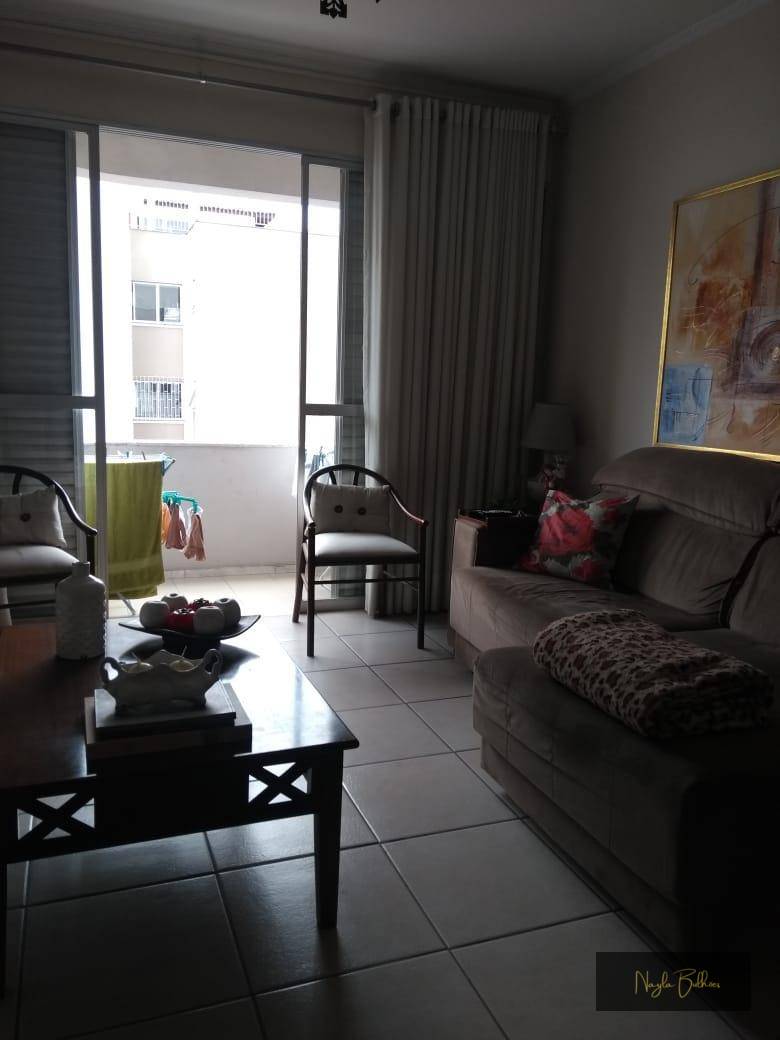 Apartamento à venda com 3 quartos, 113m² - Foto 2