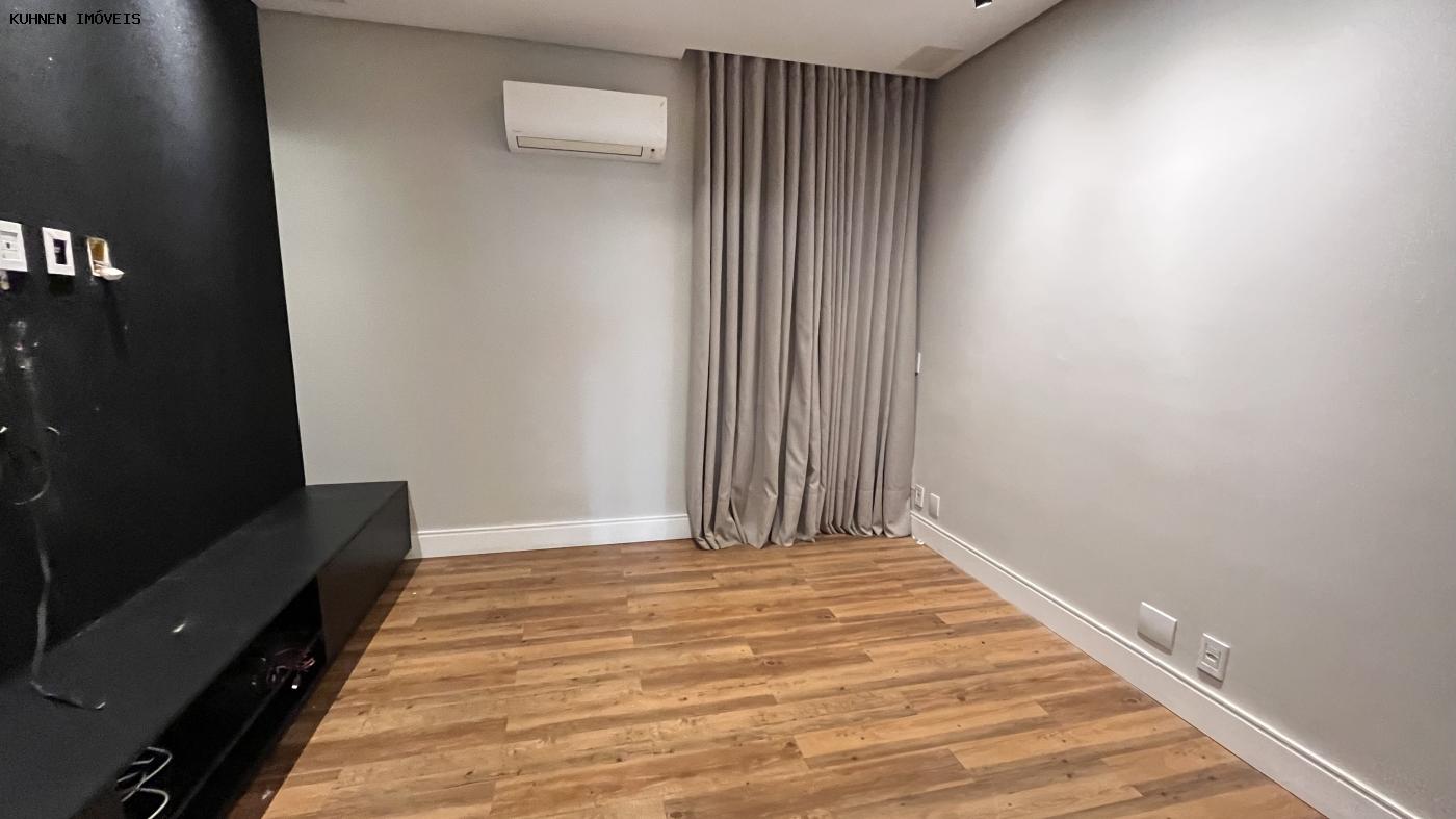 Apartamento à venda com 3 quartos, 142m² - Foto 19