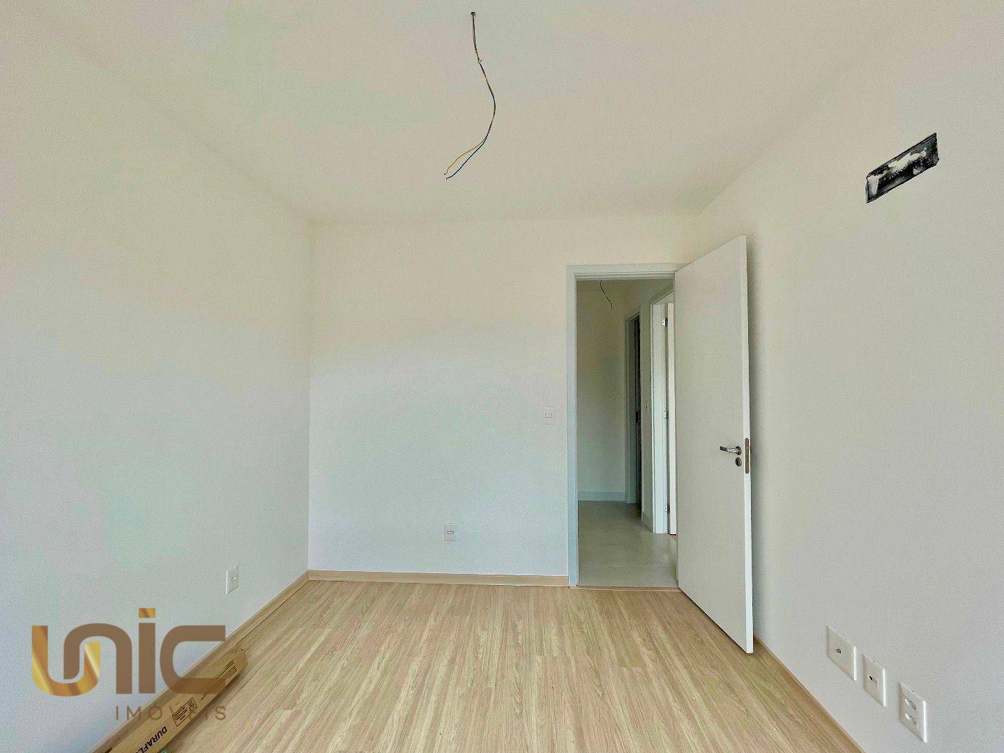 Apartamento à venda com 2 quartos, 63m² - Foto 7