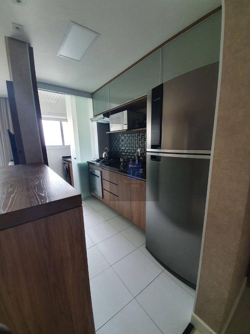 Apartamento à venda com 2 quartos, 68m² - Foto 4