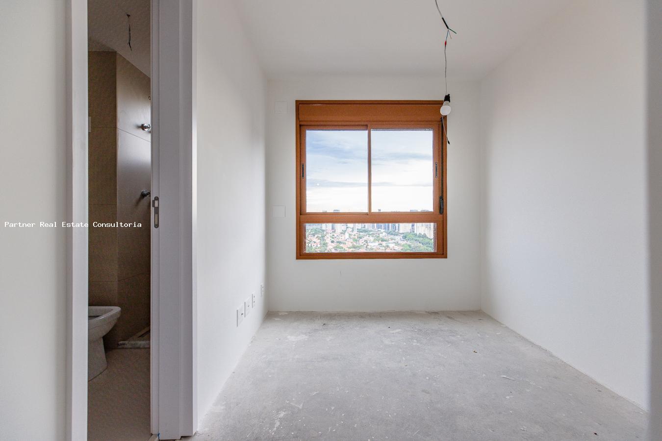 Apartamento à venda com 3 quartos, 147m² - Foto 2