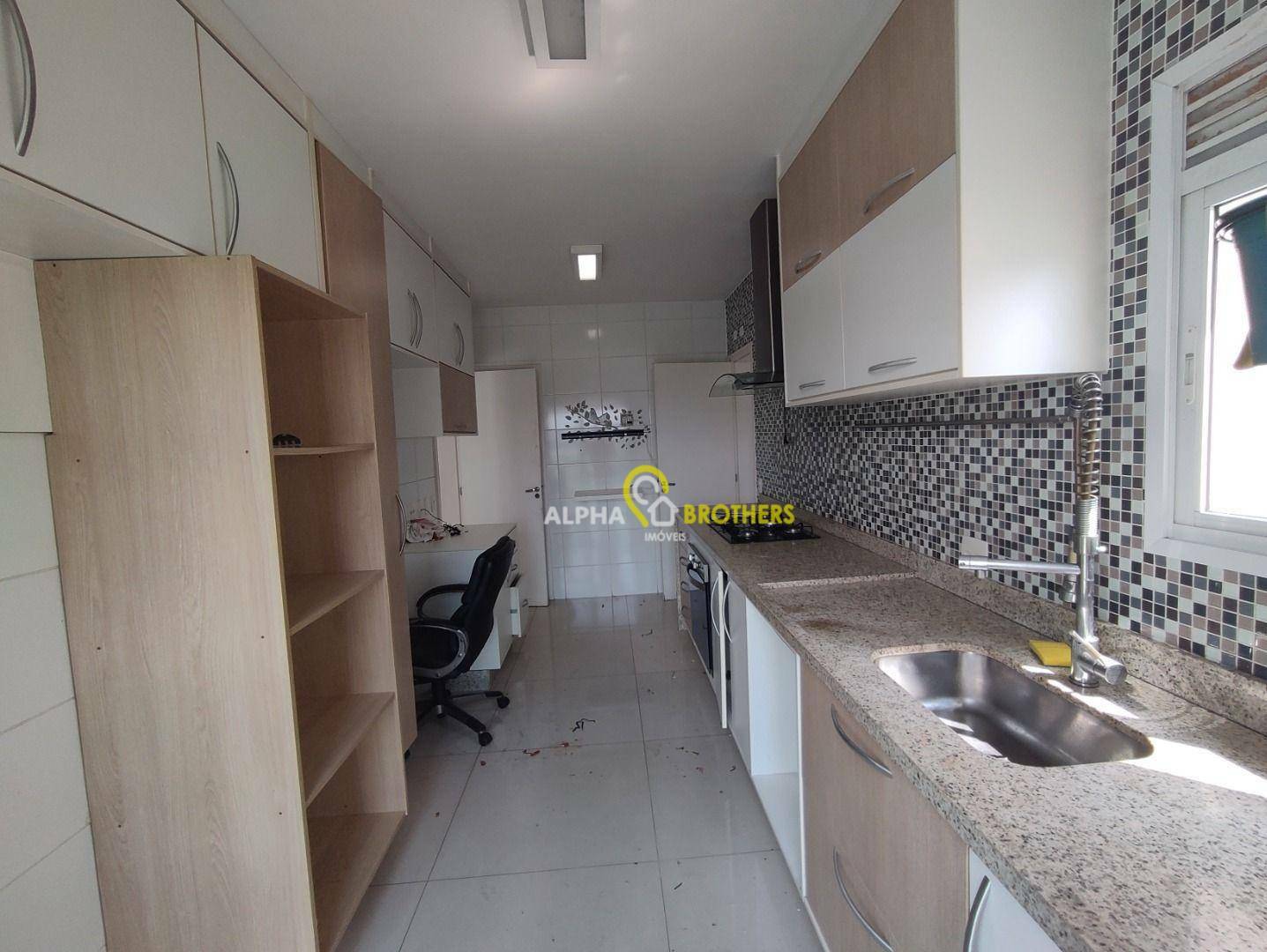 Apartamento à venda com 4 quartos, 202m² - Foto 7