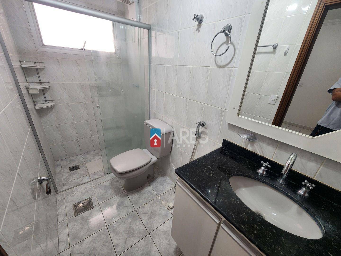 Apartamento para alugar com 3 quartos, 110m² - Foto 12