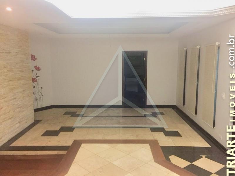 Sobrado à venda com 3 quartos, 250m² - Foto 1