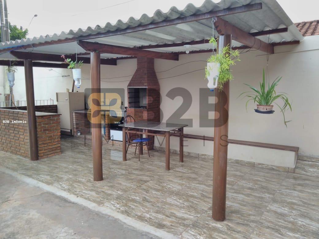 Casa à venda com 3 quartos, 132m² - Foto 11