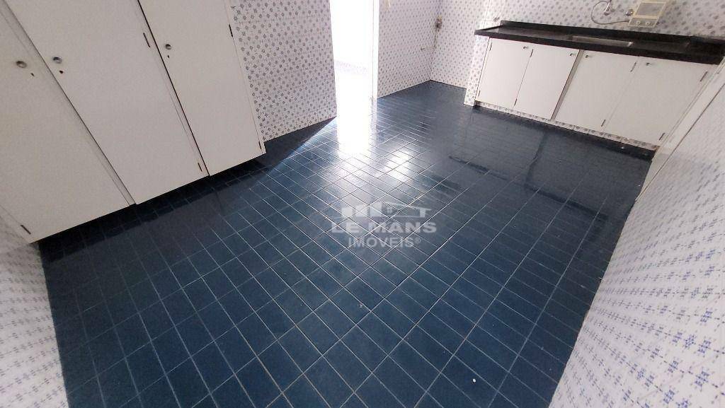 Apartamento à venda com 3 quartos, 165m² - Foto 10