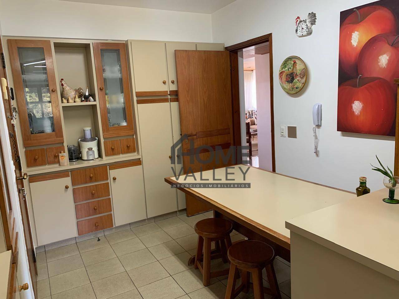 Apartamento à venda com 4 quartos, 200m² - Foto 20