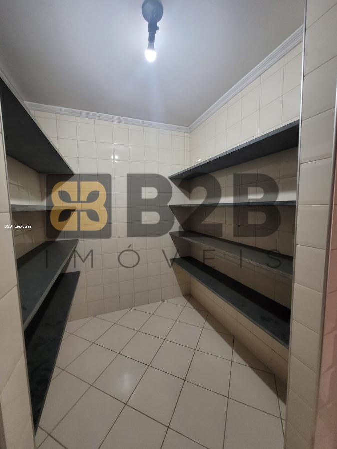 Casa de Condomínio à venda com 4 quartos, 580m² - Foto 48