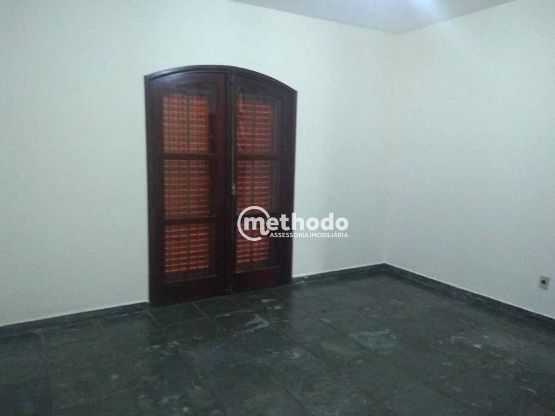 Casa à venda com 5 quartos, 300m² - Foto 7