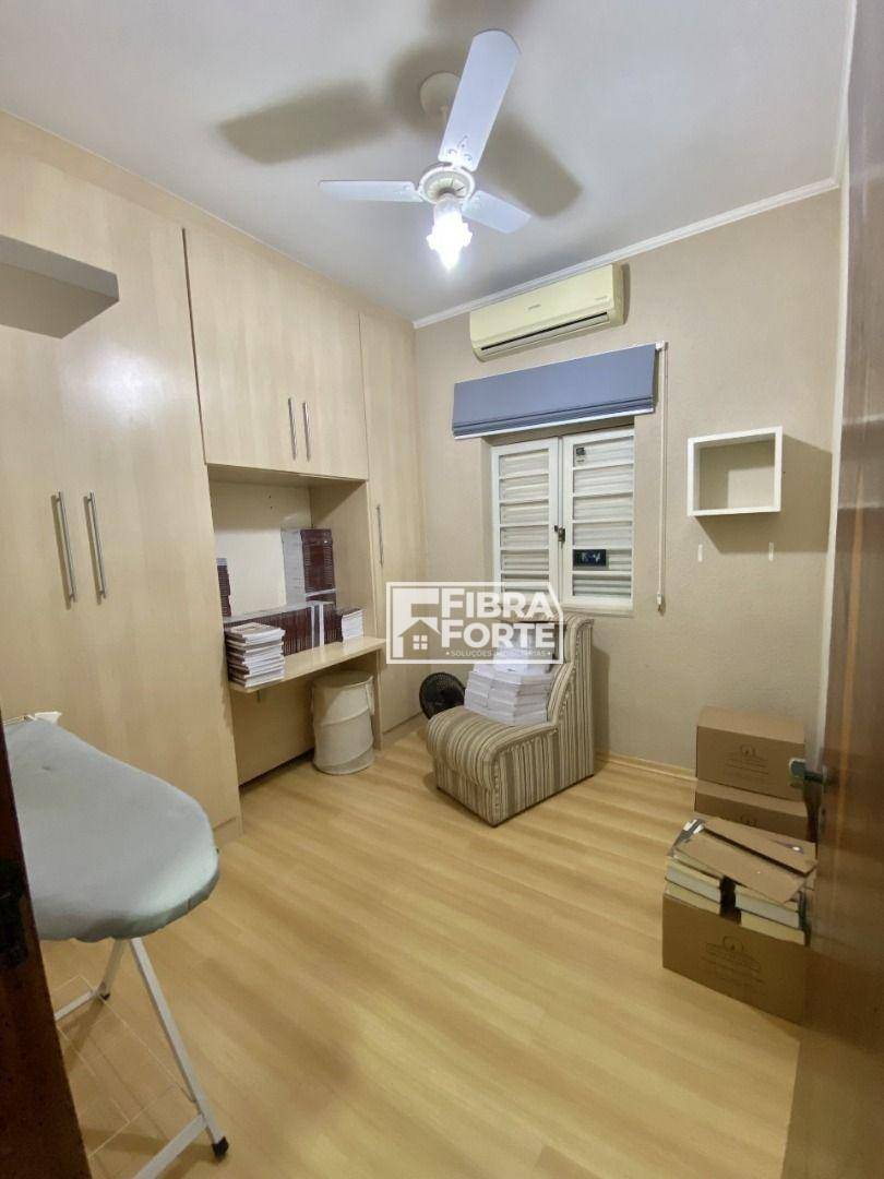 Casa à venda com 3 quartos, 208m² - Foto 26