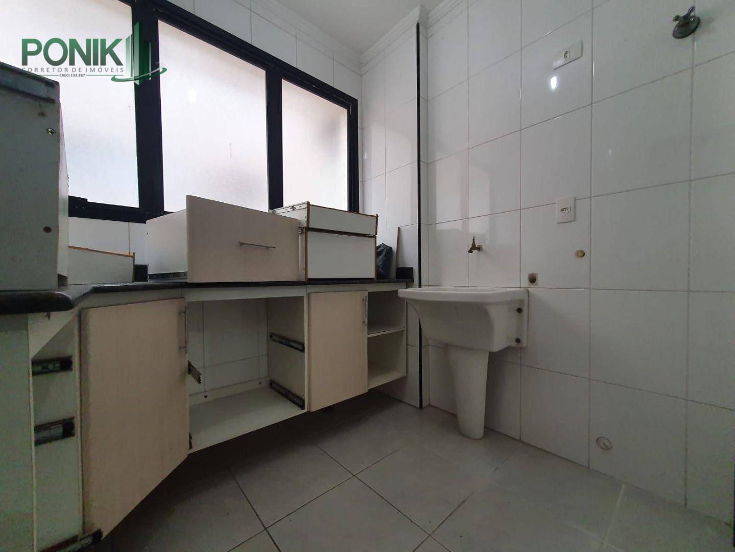 Apartamento à venda com 3 quartos, 131m² - Foto 11