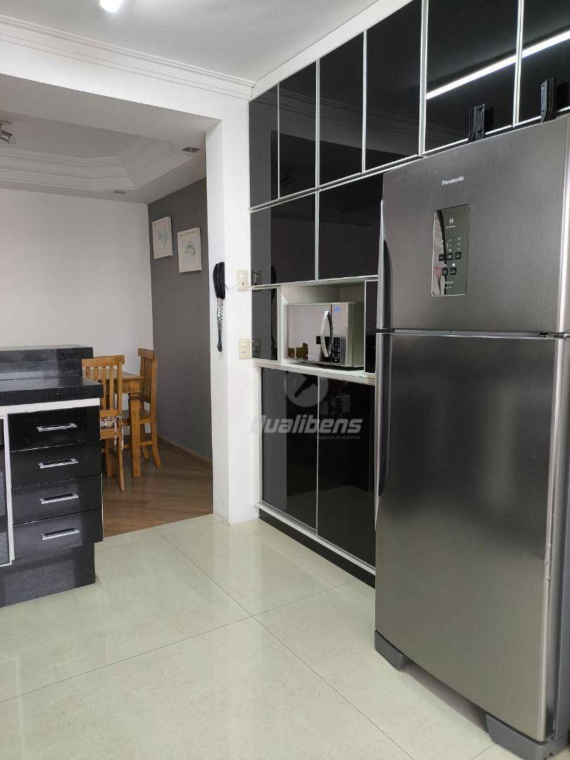 Apartamento à venda com 3 quartos, 106m² - Foto 4