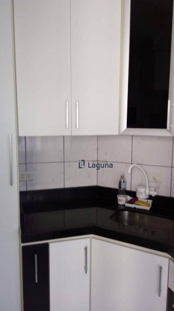 Apartamento à venda com 2 quartos, 63m² - Foto 1