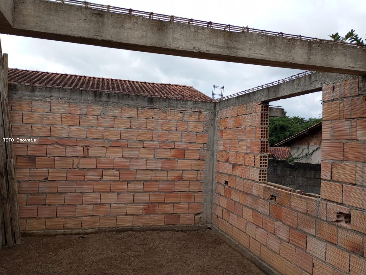 Casa à venda com 2 quartos, 300m² - Foto 7