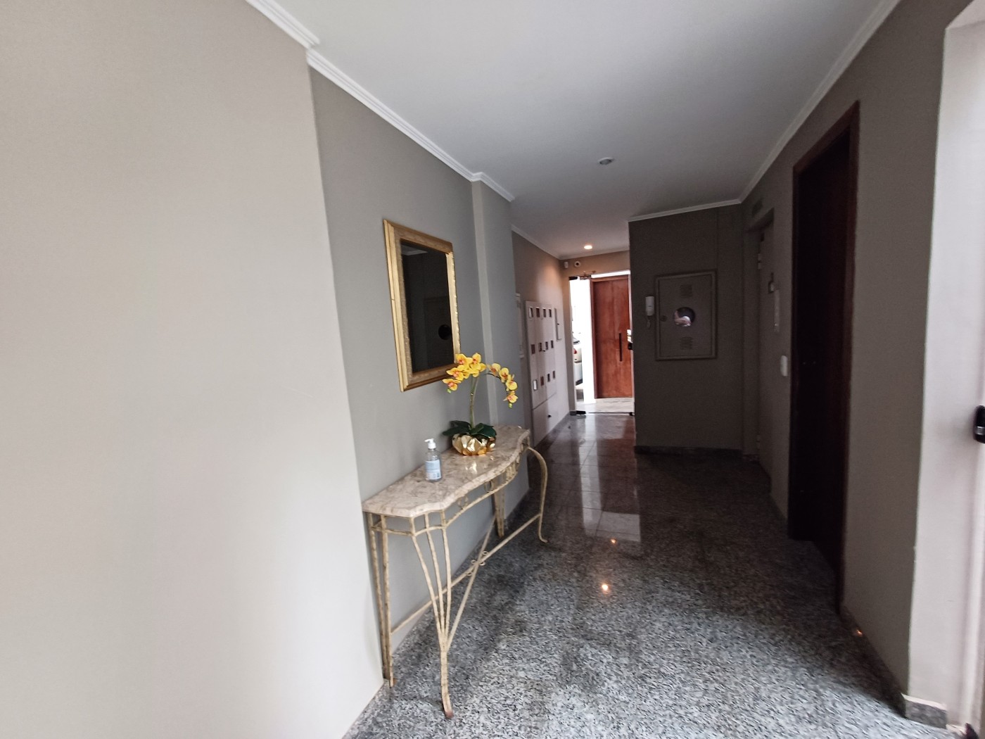 Apartamento para alugar com 3 quartos, 96m² - Foto 4