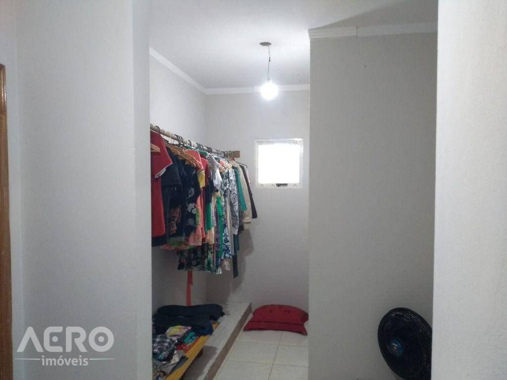 Chácara à venda com 8 quartos, 1000m² - Foto 7