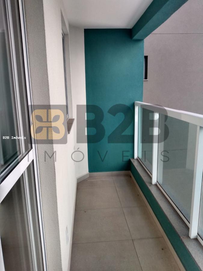 Apartamento à venda com 2 quartos, 60m² - Foto 2