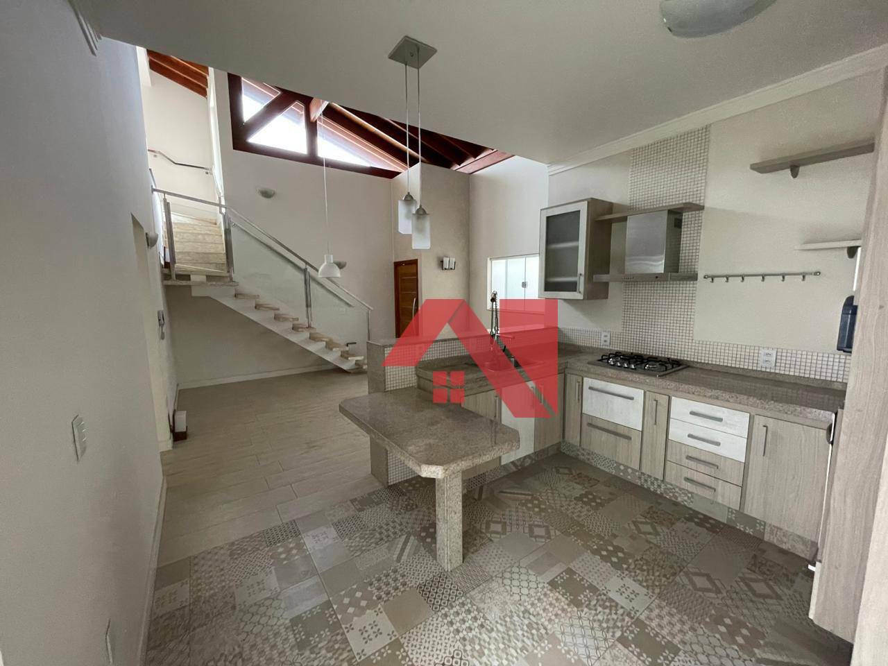 Sobrado à venda com 3 quartos, 140m² - Foto 1