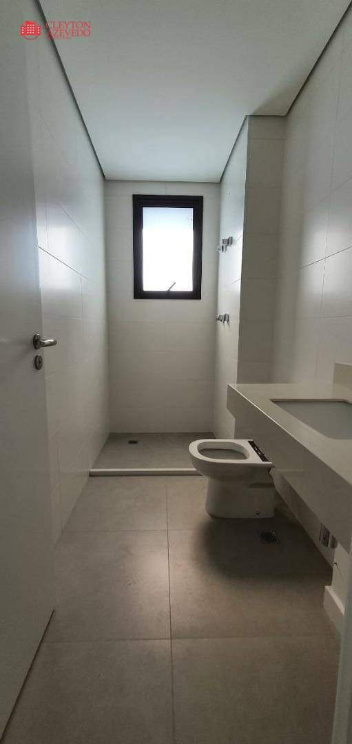 Apartamento à venda com 4 quartos, 228m² - Foto 46