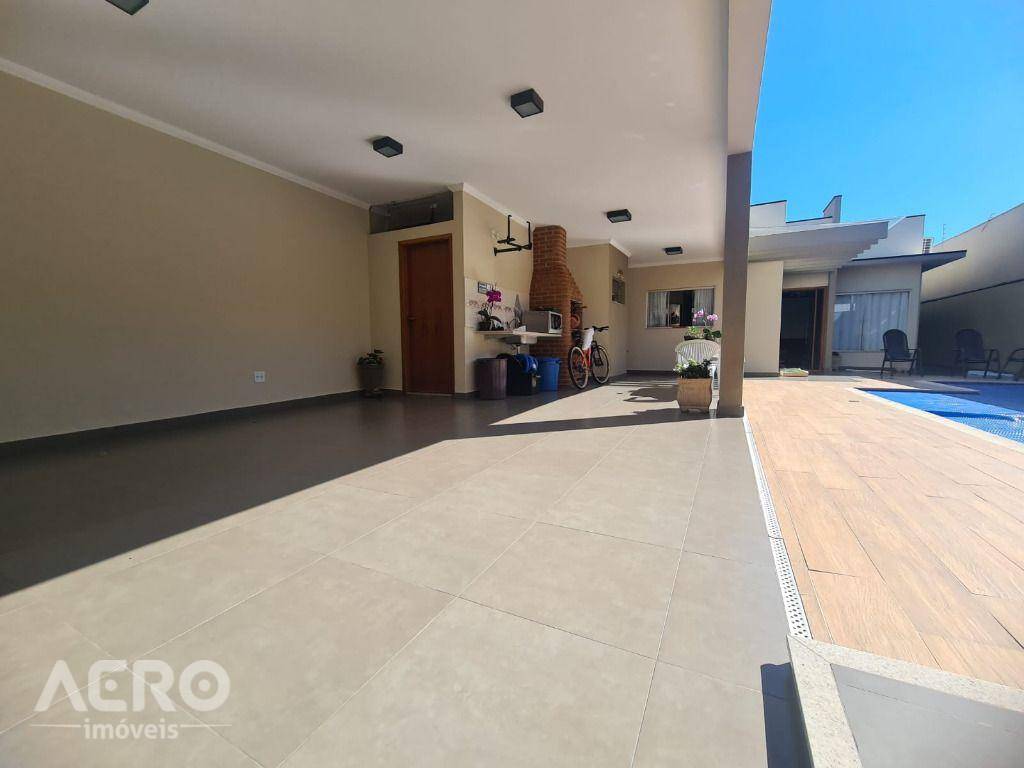 Casa à venda com 3 quartos, 310m² - Foto 27