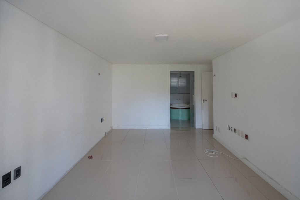 Apartamento à venda com 3 quartos, 210m² - Foto 10