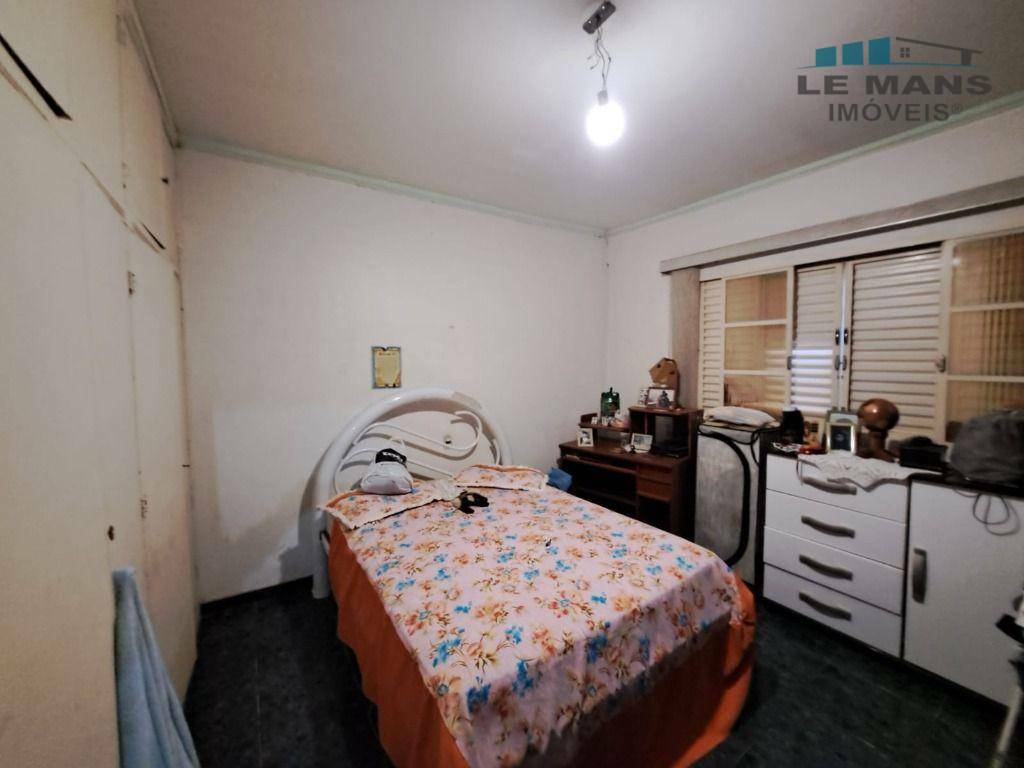 Chácara à venda com 9 quartos, 1500m² - Foto 31