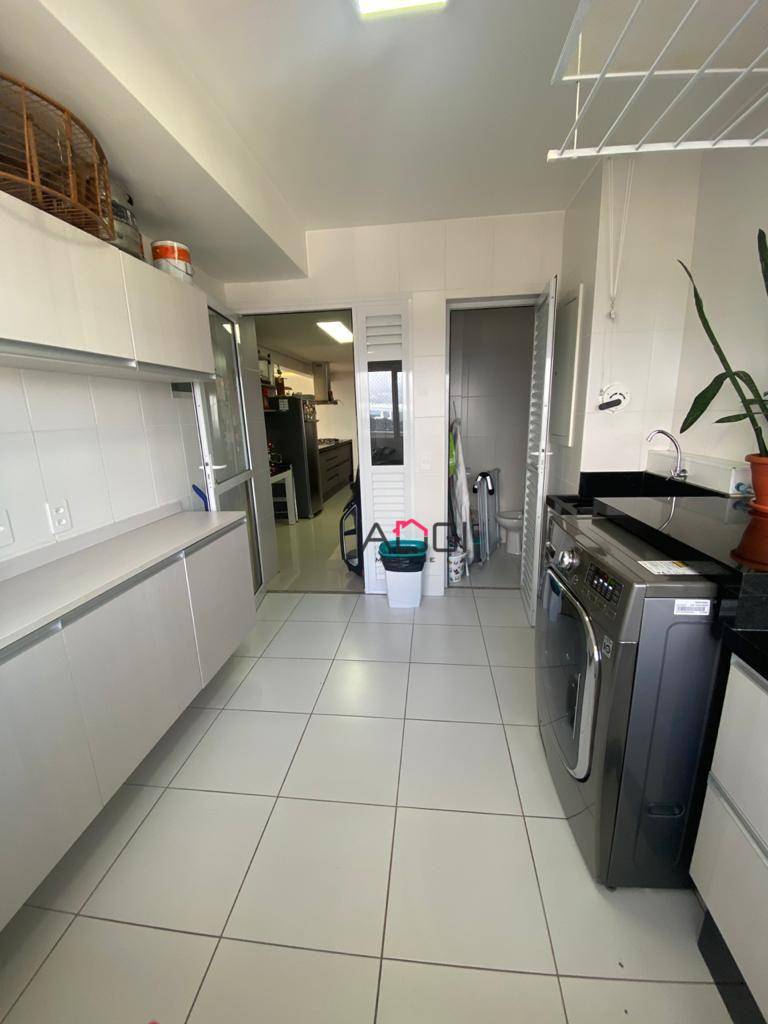 Apartamento à venda com 3 quartos, 149m² - Foto 5