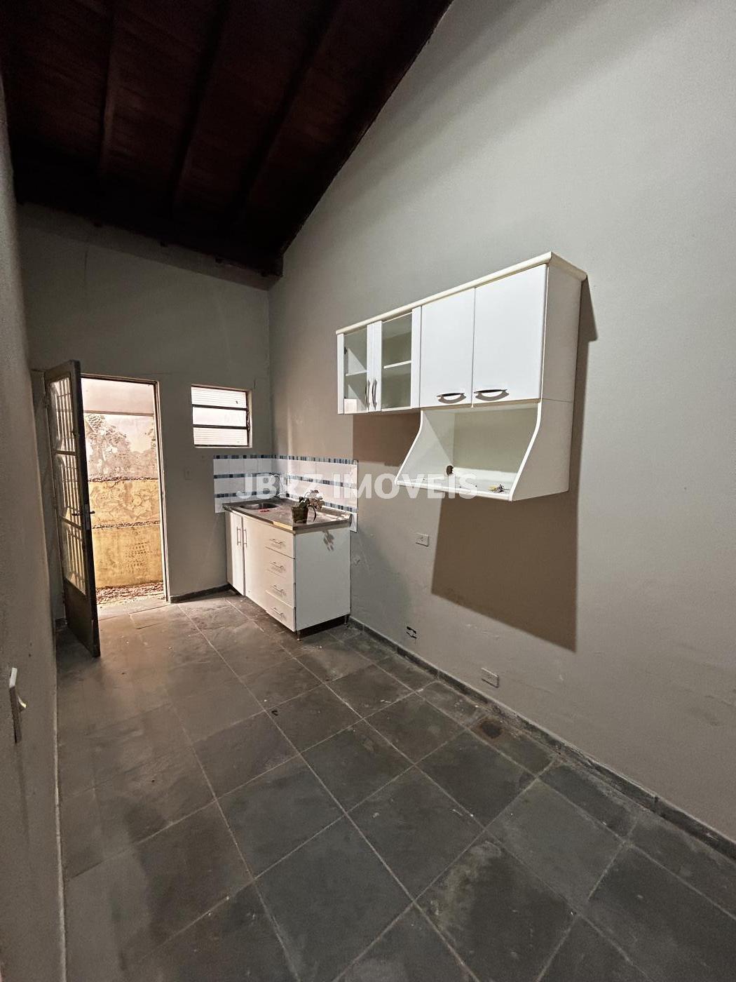 Casa à venda com 3 quartos, 180m² - Foto 3