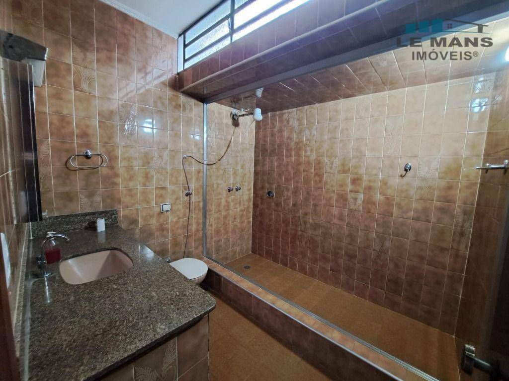 Casa à venda com 4 quartos, 250m² - Foto 11