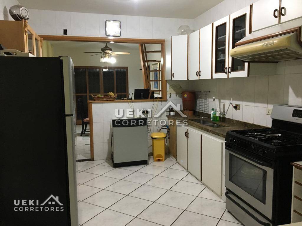 Casa à venda com 4 quartos, 300m² - Foto 14