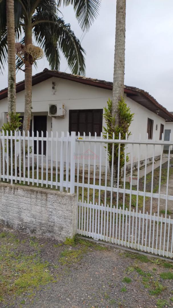 Casa à venda com 3 quartos, 378m² - Foto 1