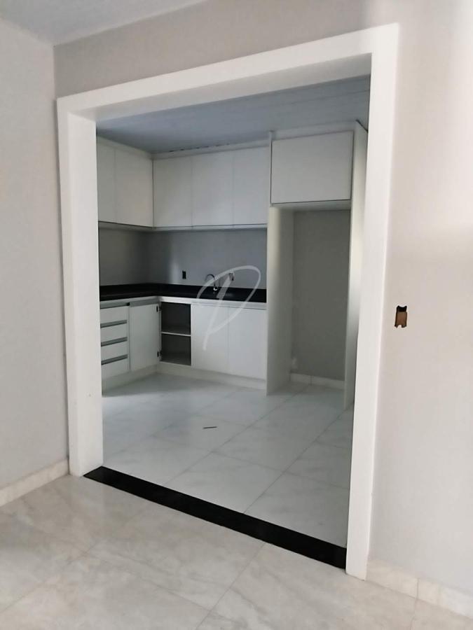 Casa à venda com 2 quartos, 92m² - Foto 11