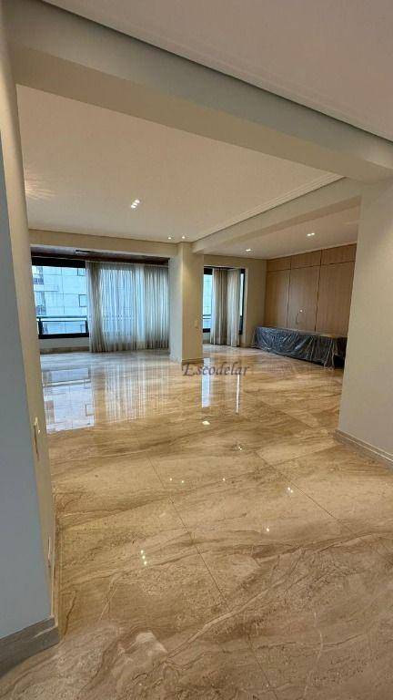 Apartamento à venda com 3 quartos, 263m² - Foto 11